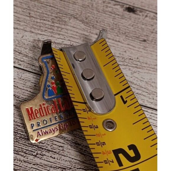 2 Vintage‎ Medical Laboratory Profession Button pin collectable Souvenir Promo - Picture 4 of 7